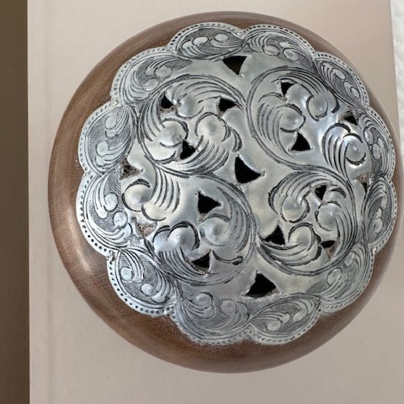 Vintage Wooden Lidded Bowl - Picture 5 of 5